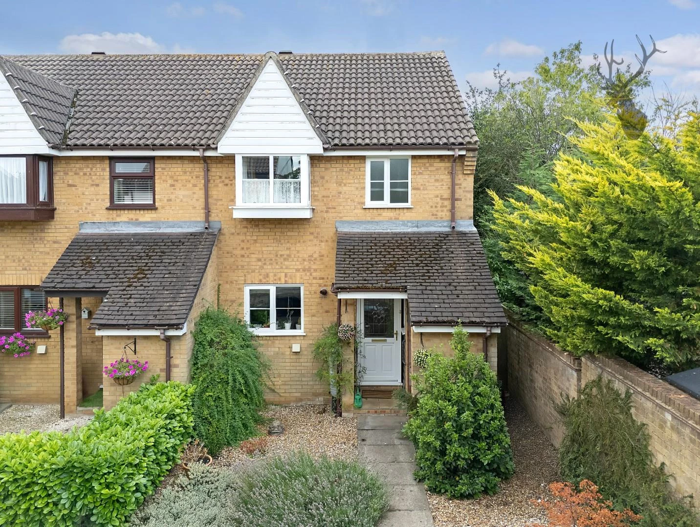 Similar Property: House - End Terrace in Theydon Bois