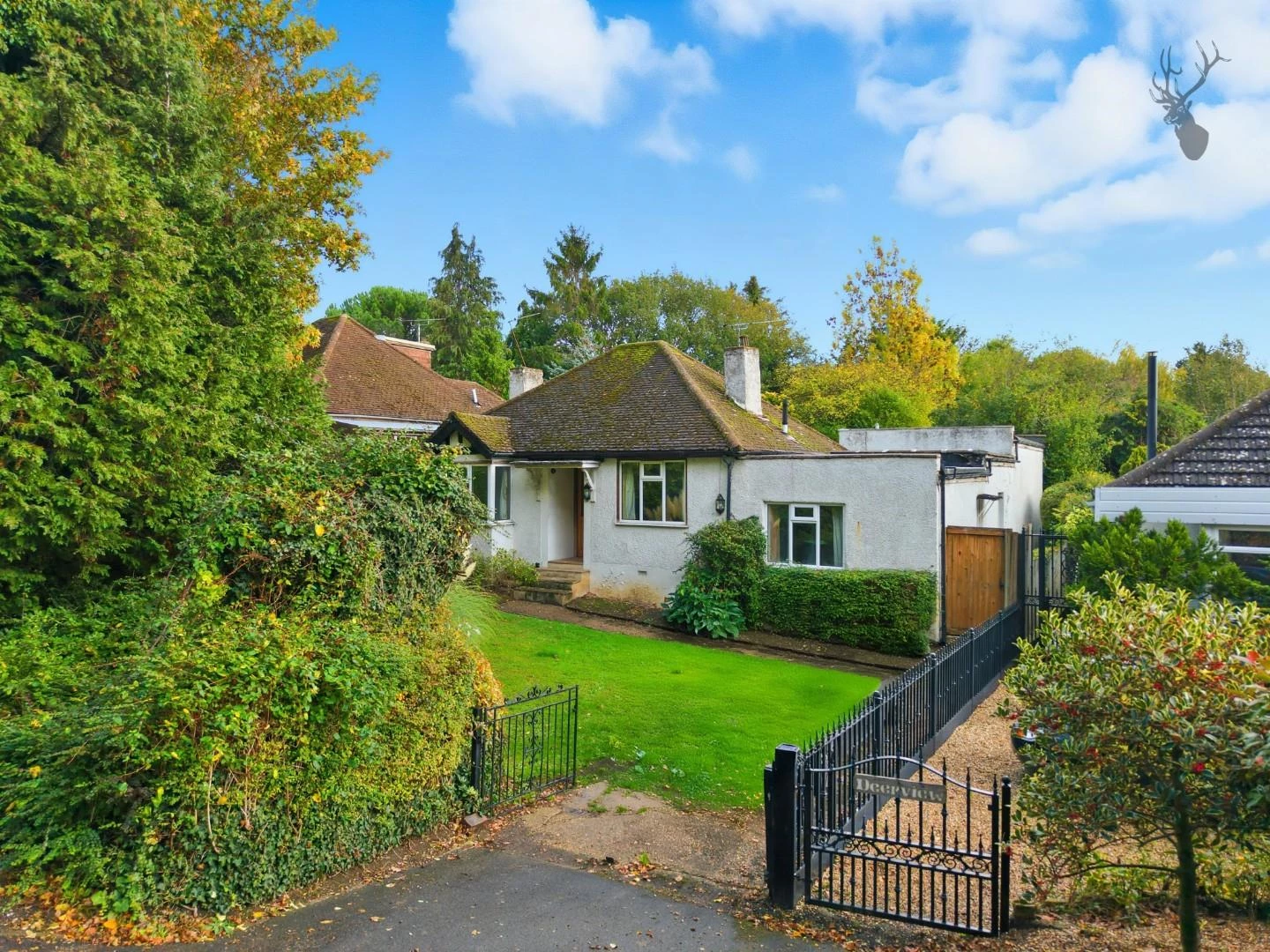 Similar Property: Chalet Bungalow - Detached in Theydon Bois