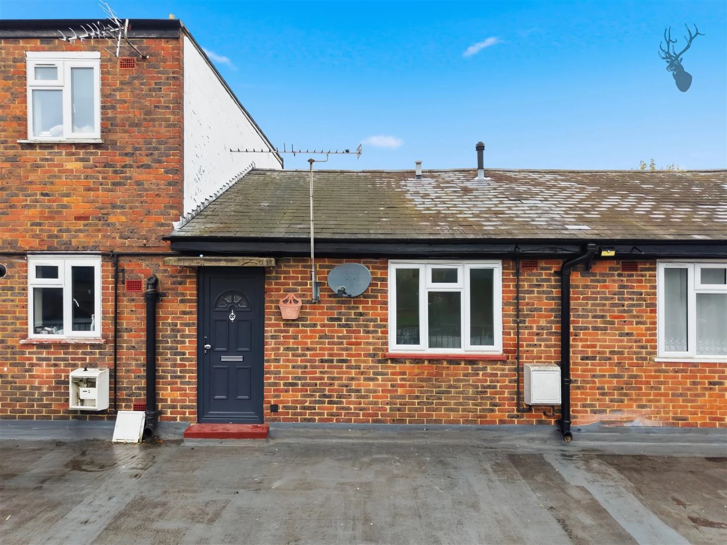 Similar Property: Flat - Above Shop in 