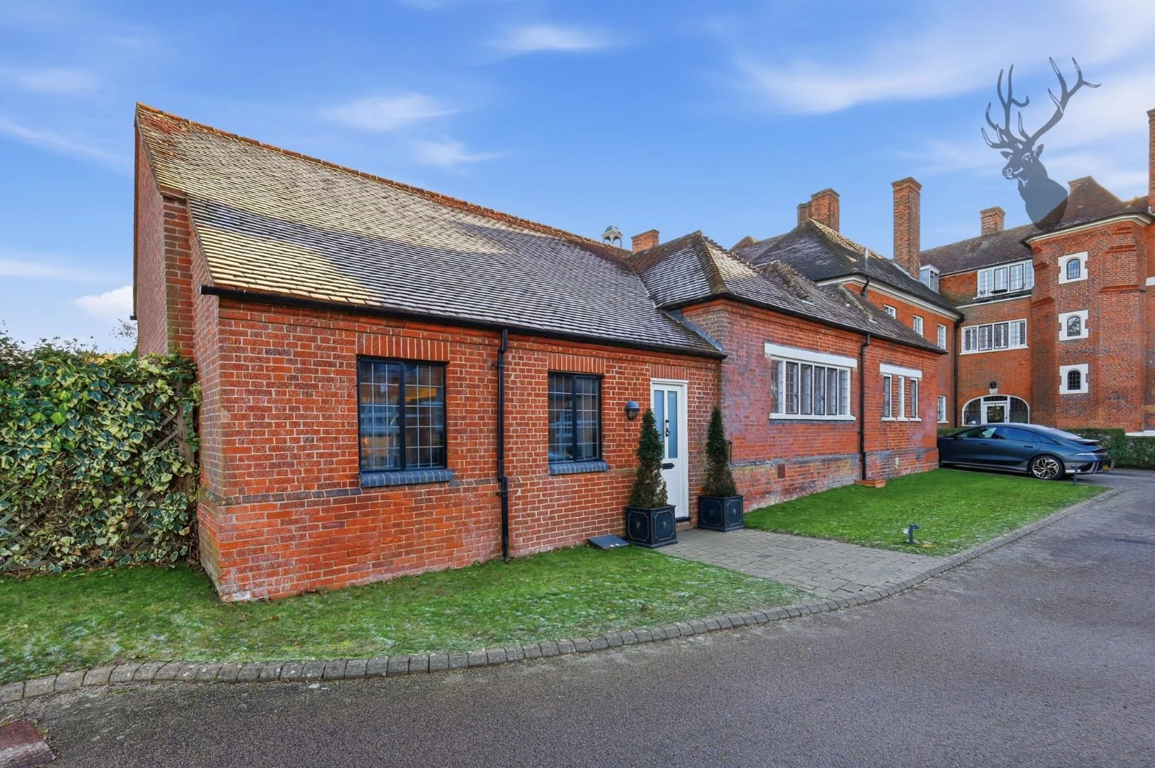 Similar Property: House - Mews in Theydon Mount
