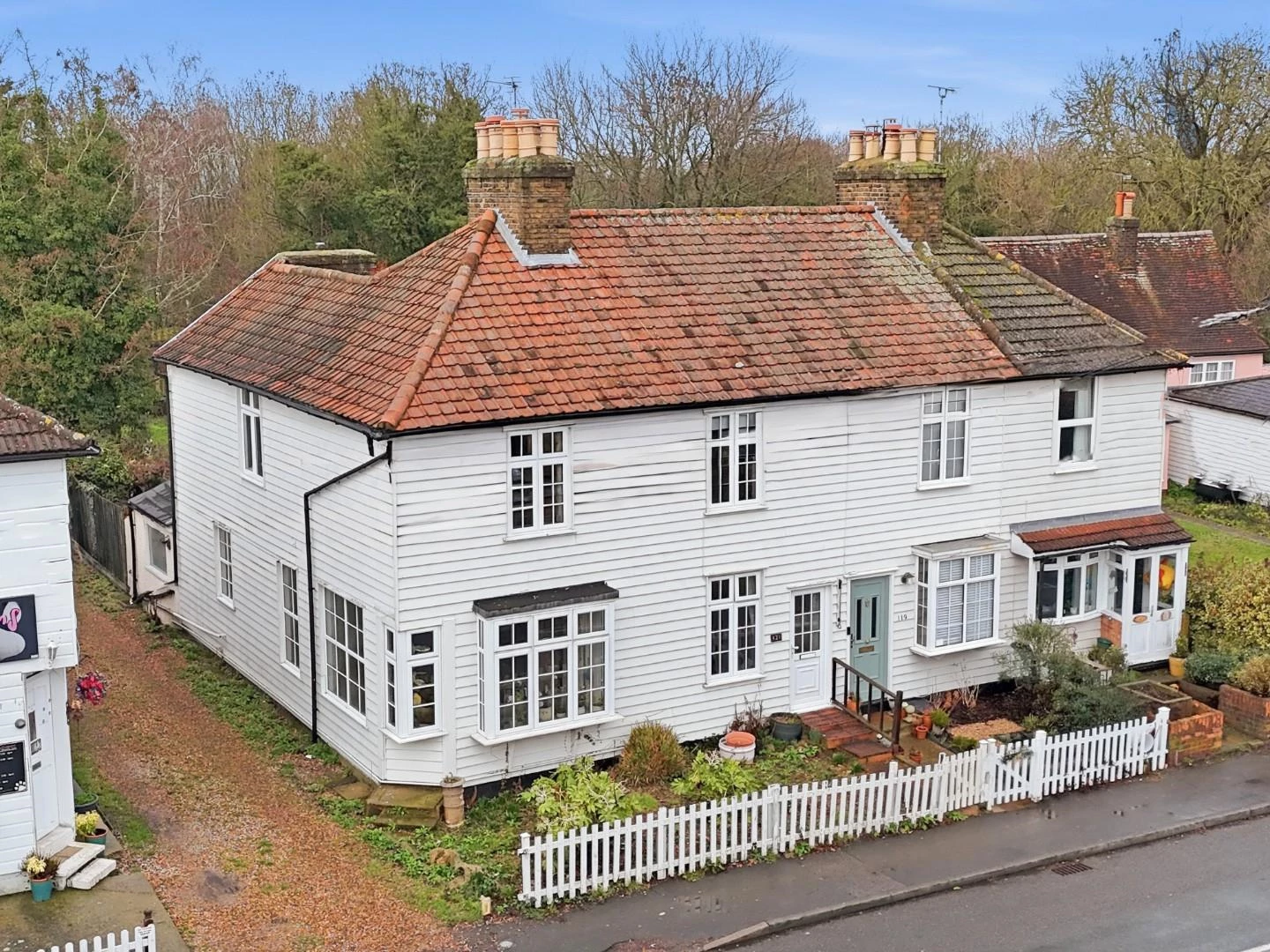 Similar Property: House - End Terrace in 