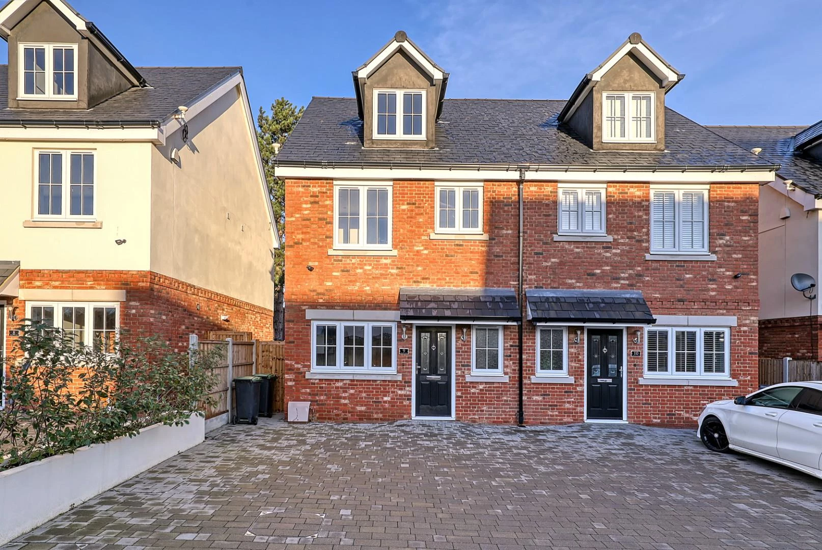 Similar Property: House in Stapleford Abbotts