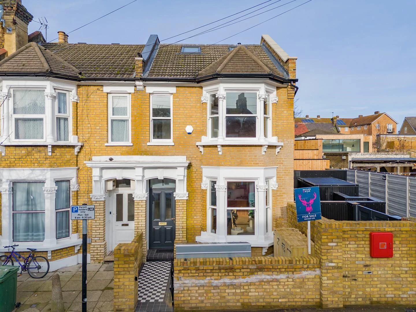 Similar Property: House - End Terrace in 