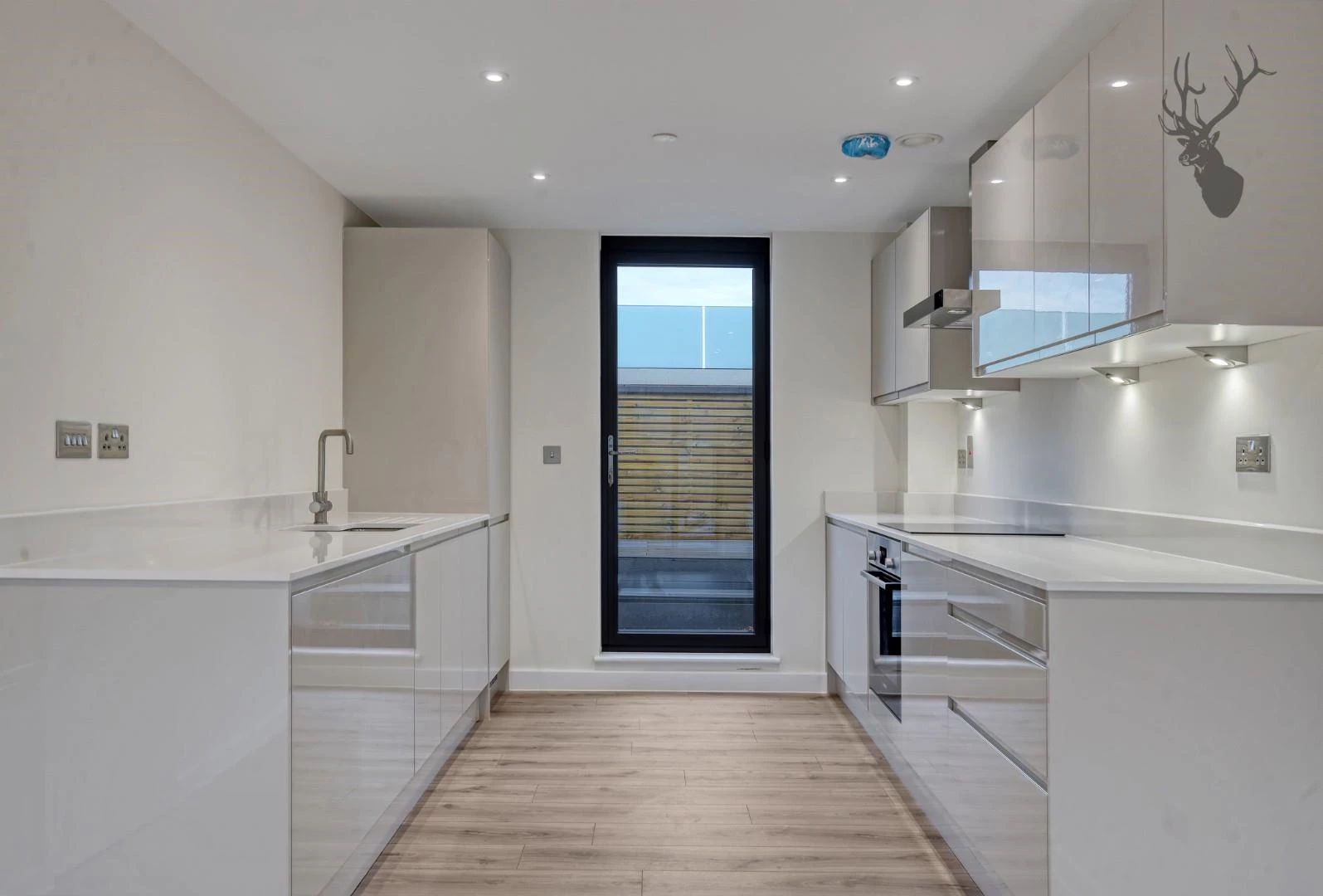 Similar Property: Apartment - Second Floor in Mile End