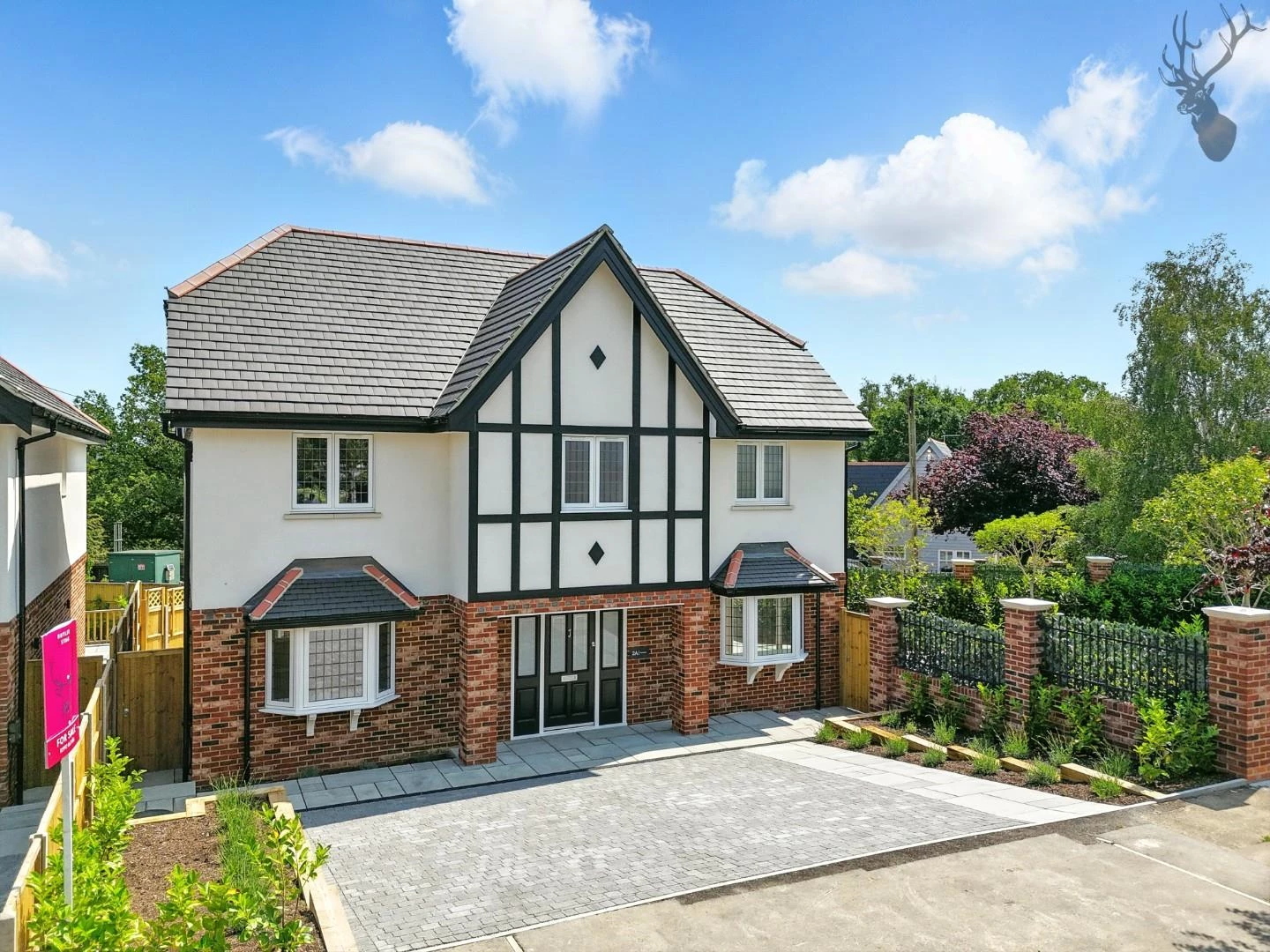 Dukes Avenue Theydon Bois CM16
