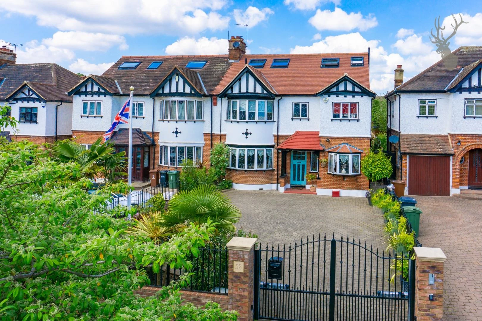 Similar Property: House in Chingford