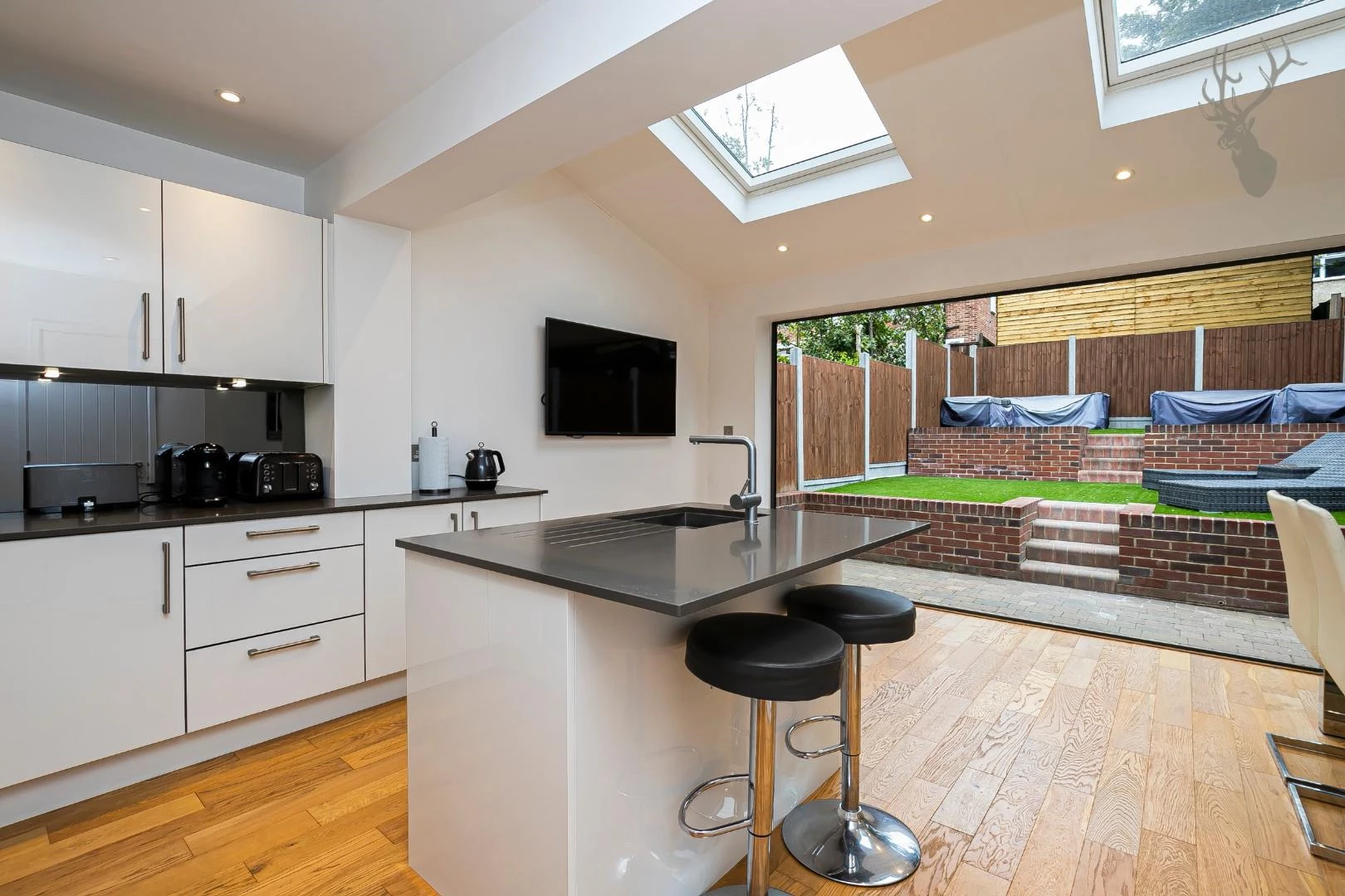 Similar Property: House in Chingford