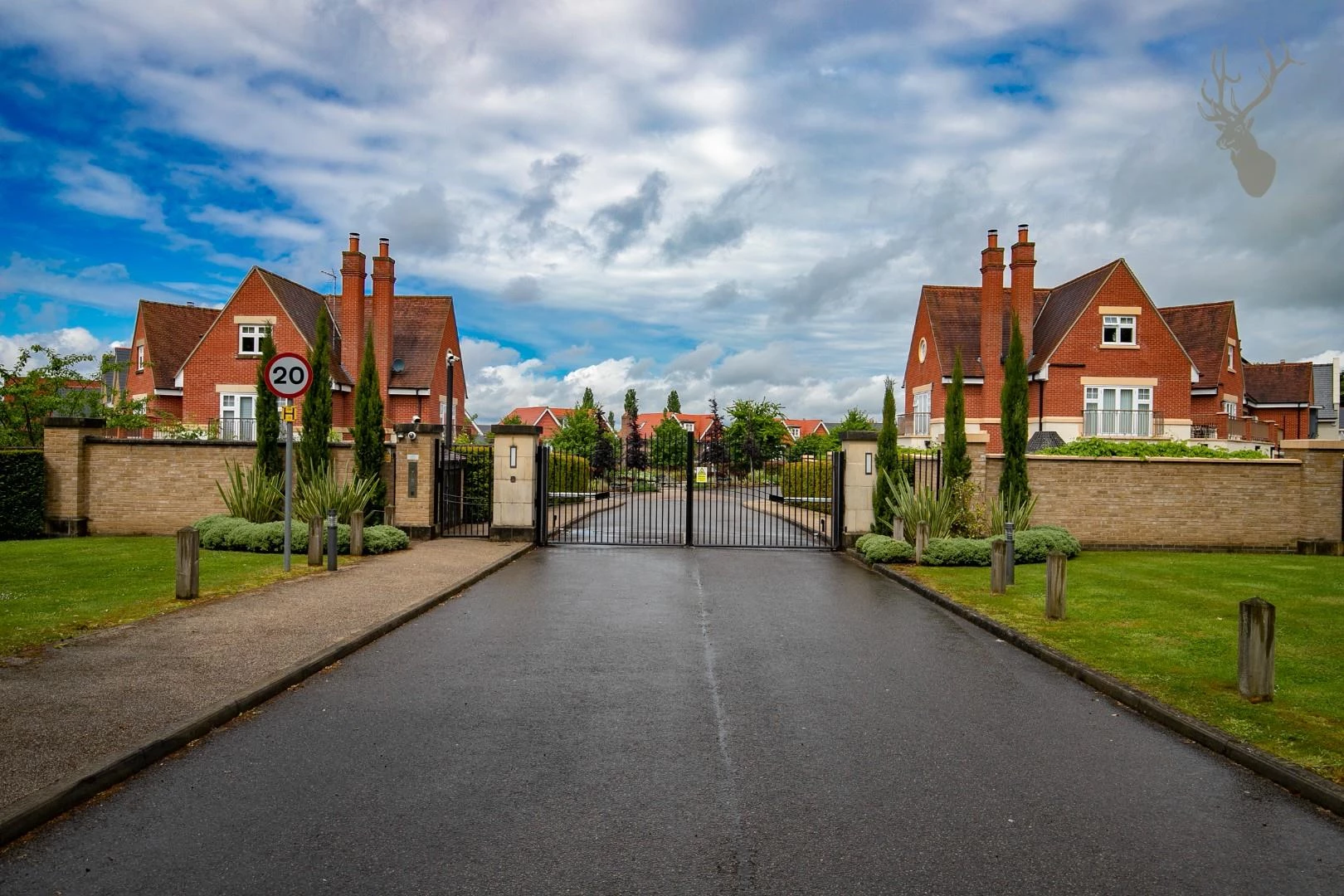 High Road Chigwell IG7