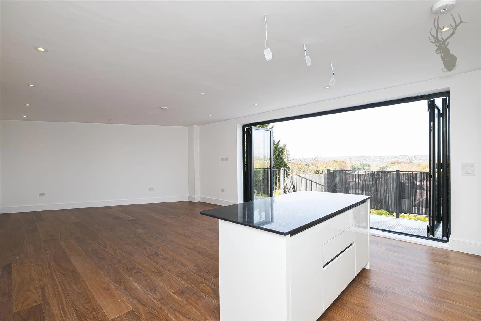 Similar Property: Flat in Chigwell