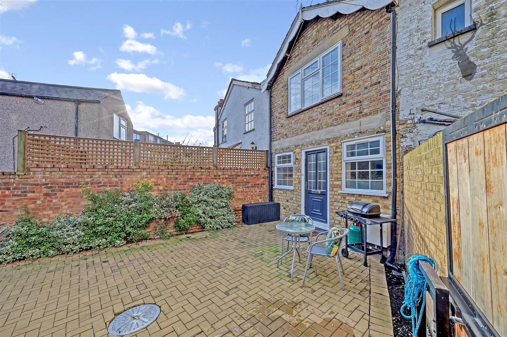 Queens Road Buckhurst Hill IG9