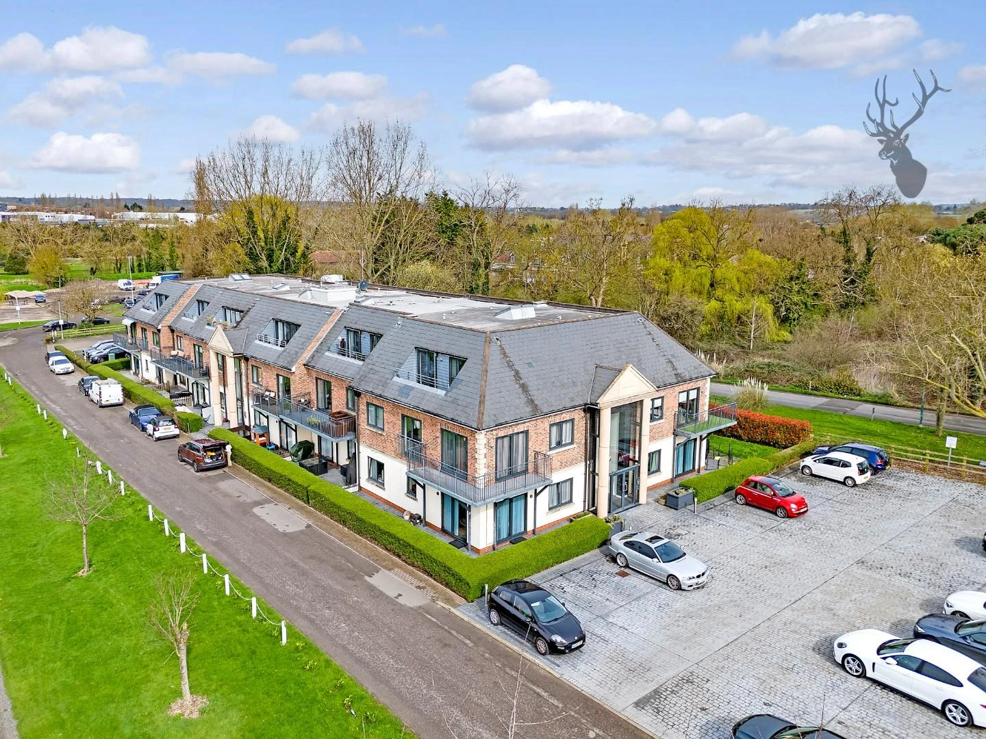 Abridge Road Chigwell IG7