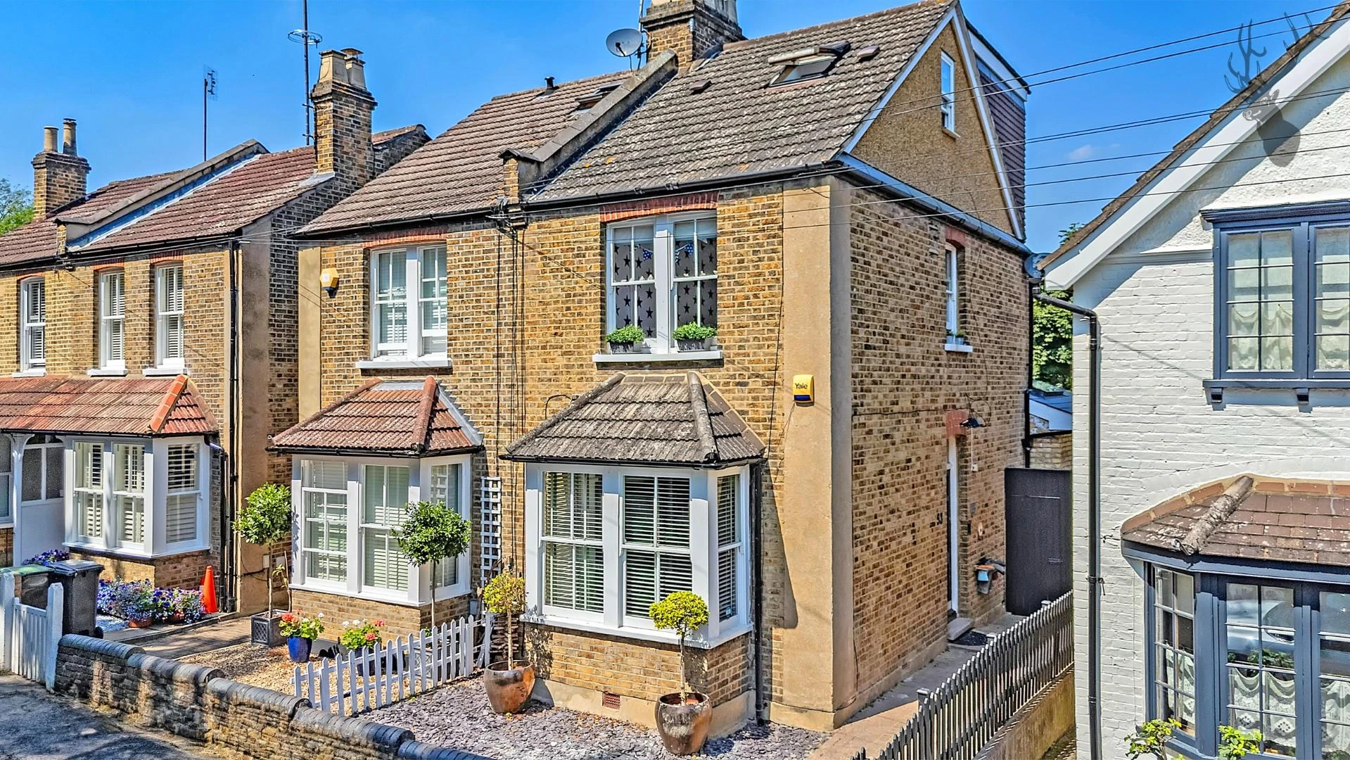 Similar Property: House - End Terrace in Buckhurst Hill