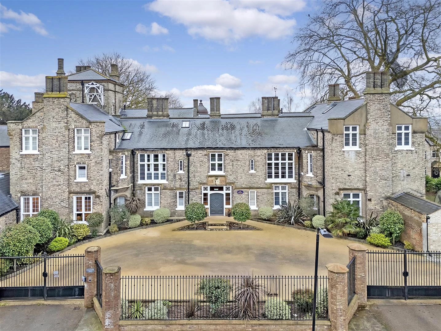 Similar Property: Flat/Apartment in Chingford