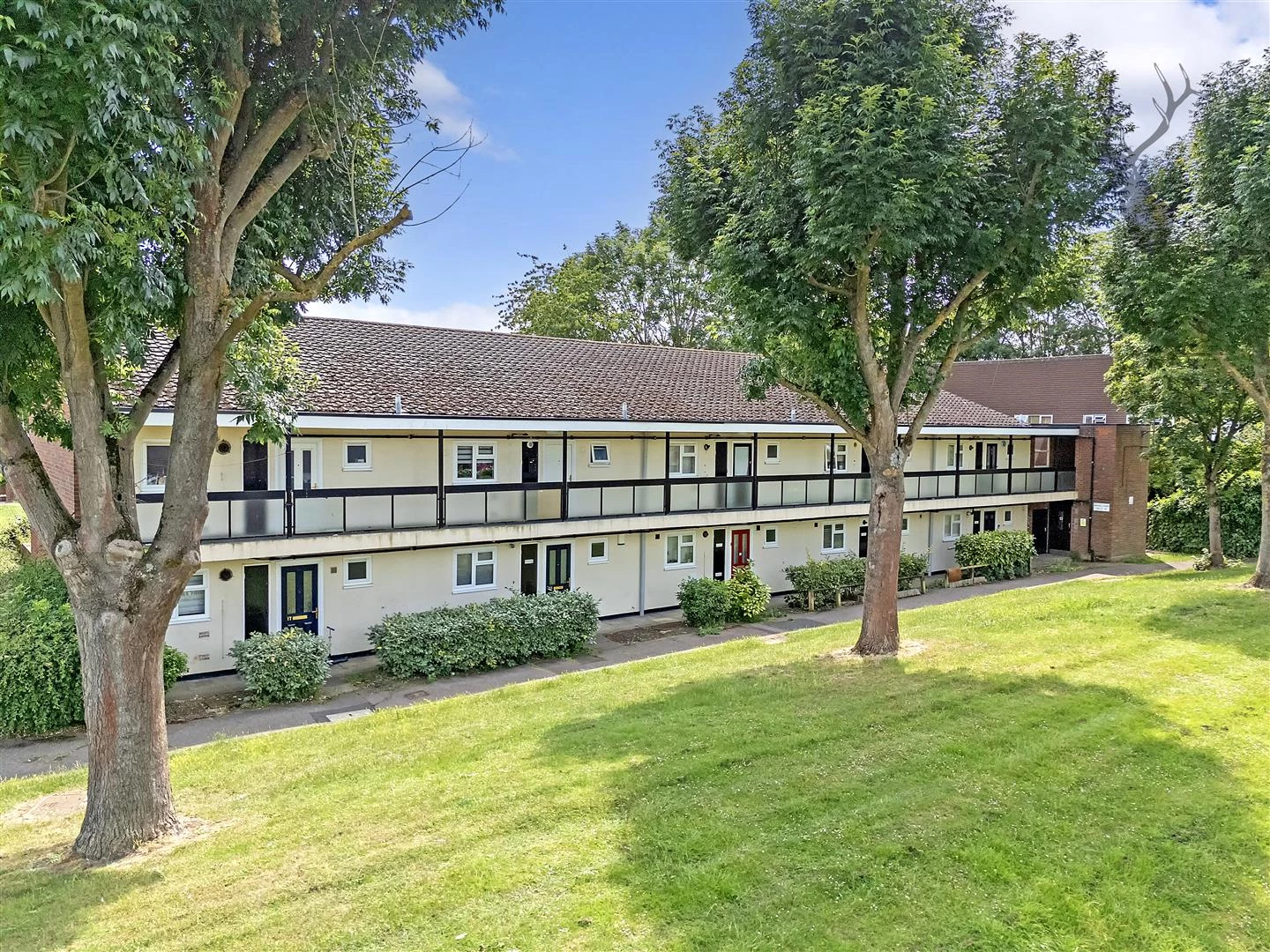 Similar Property: Flat - Purpose Built in 