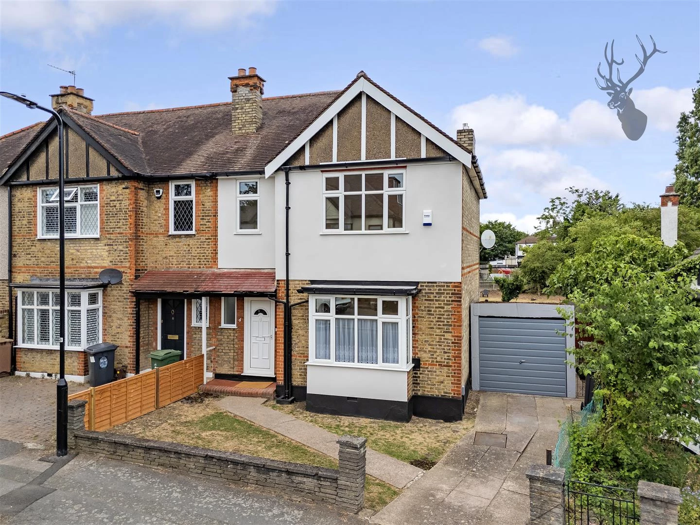 Similar Property: House - End Terrace in 