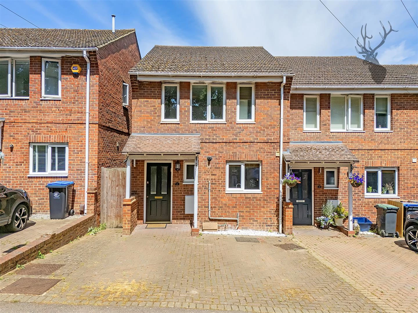 Similar Property: House - End Terrace in 