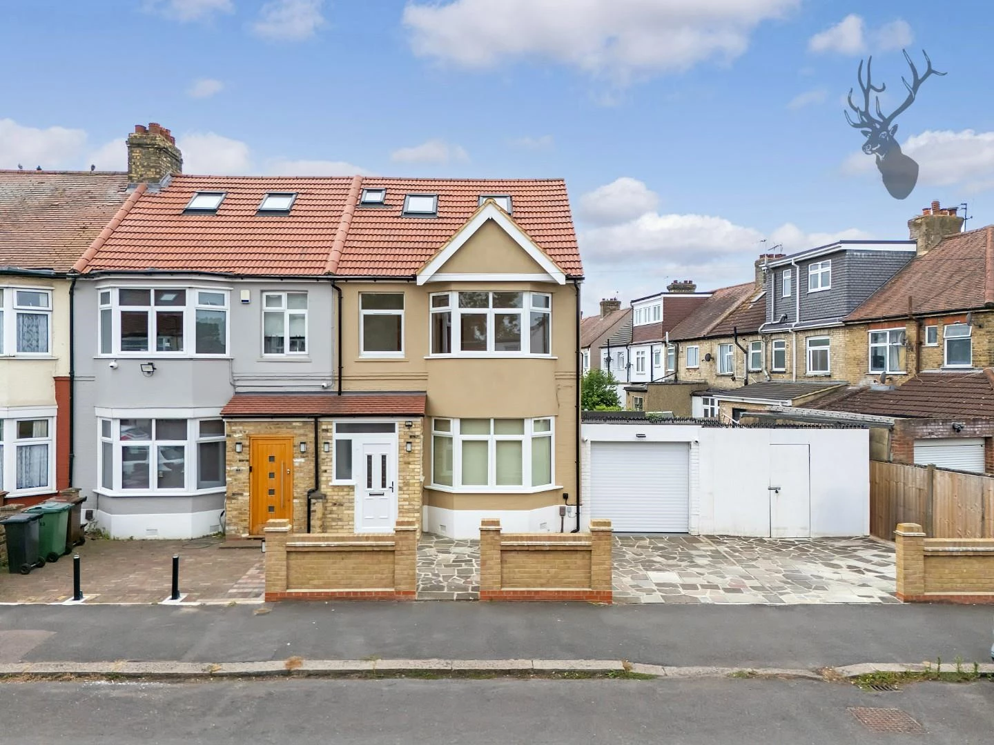 Similar Property: House - End Terrace in 