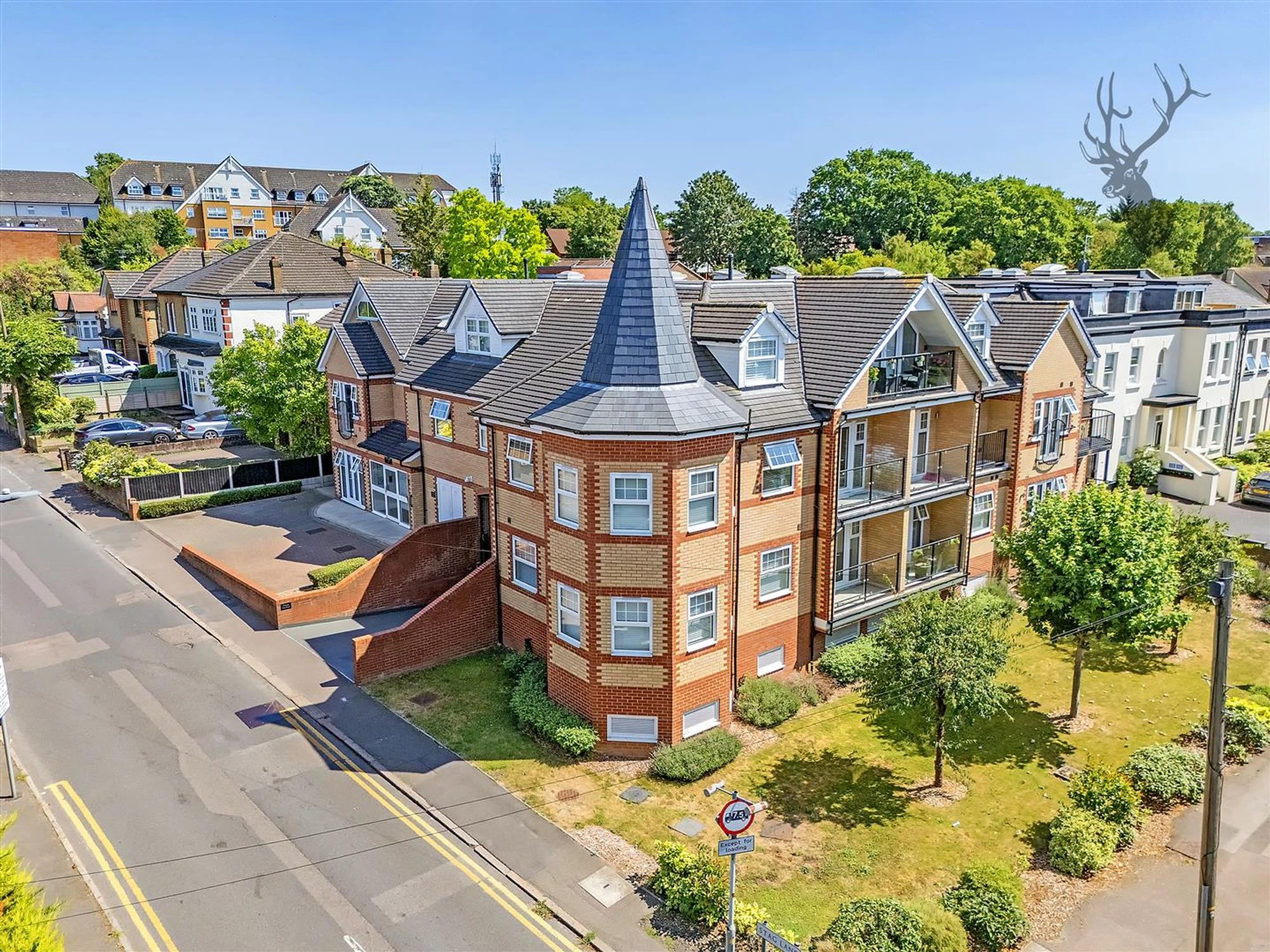 Similar Property: Flat in Buckhurst Hill