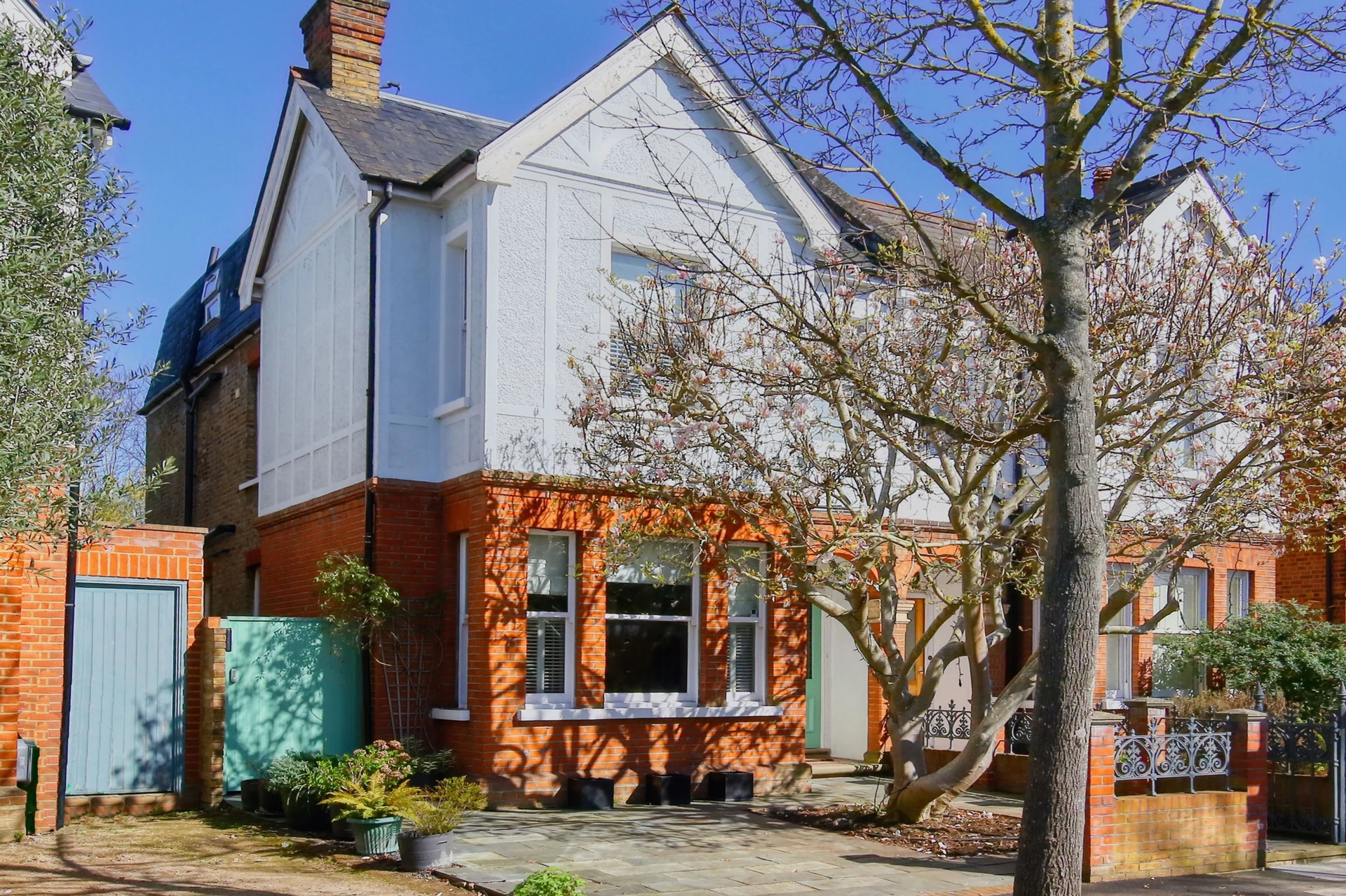 Property photo: Hampton Wick, Kingston Upon Thames, KT1