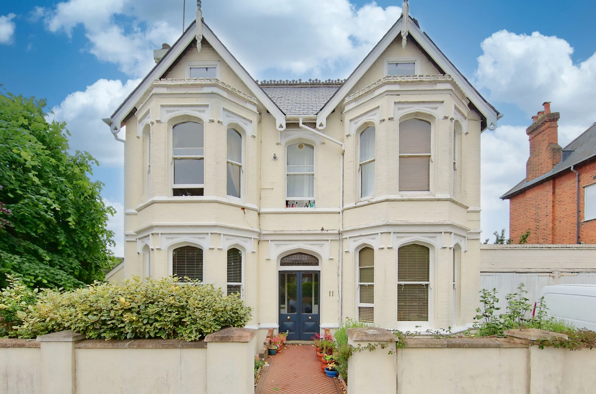 Property photo: Hampton Wick, Kingston Upon Thames, KT1