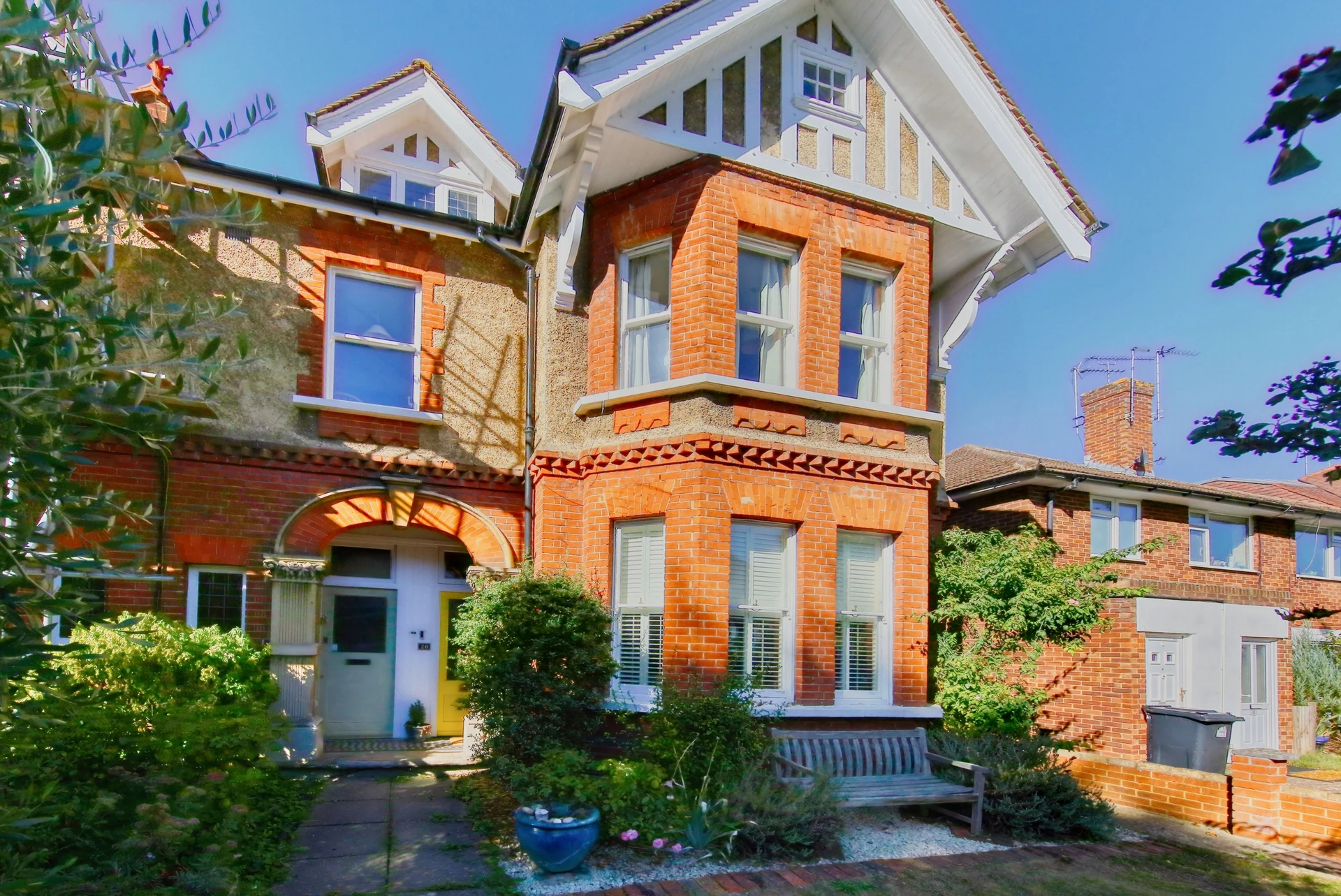 Property photo: Hampton Wick, Kingston Upon Thames, KT1