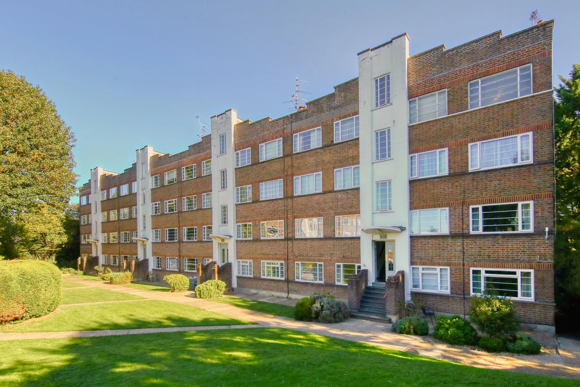 Property photo: Hampton Wick, Kingston Upon Thames, KT1