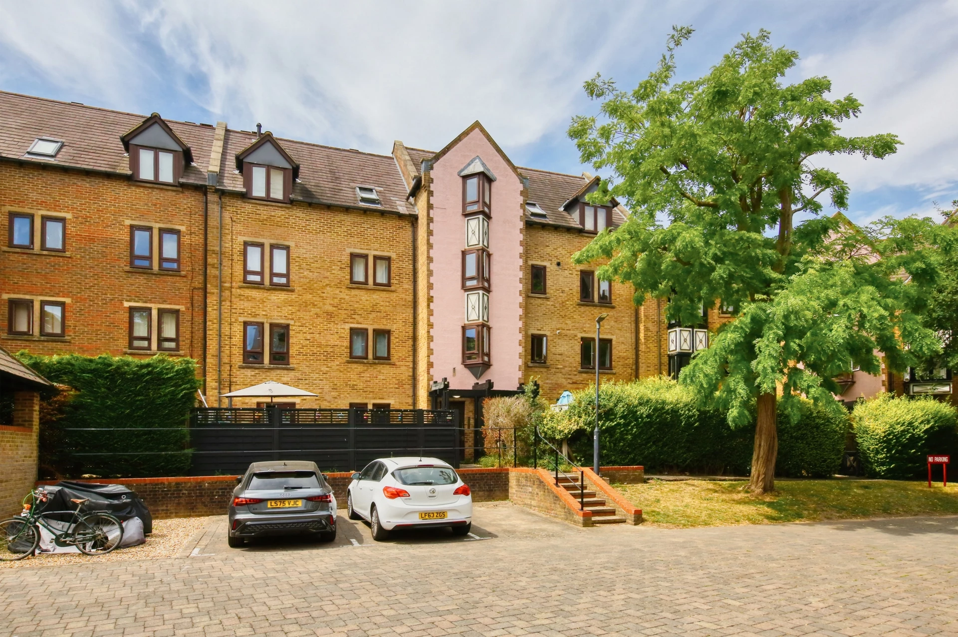Property photo: Teddington, TW11