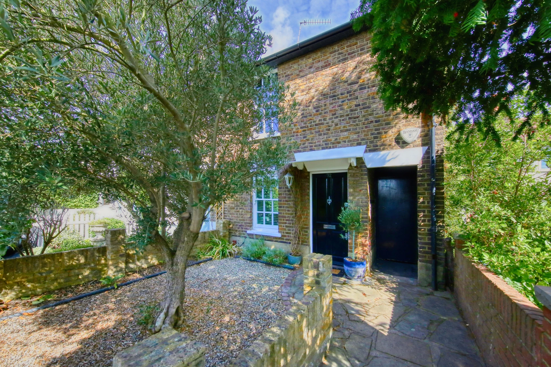 Property photo: Hampton Wick, Kingston Upon Thames, KT1