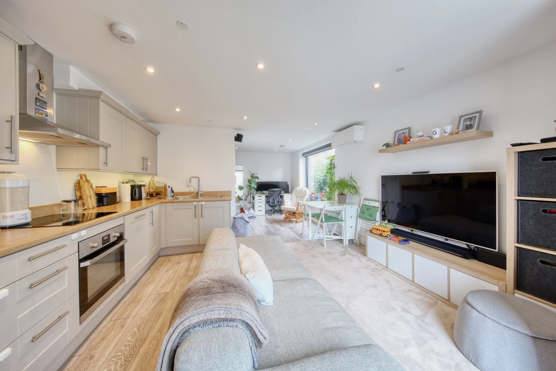 Property photo: Hampton Wick, Kingston Upon Thames, KT1