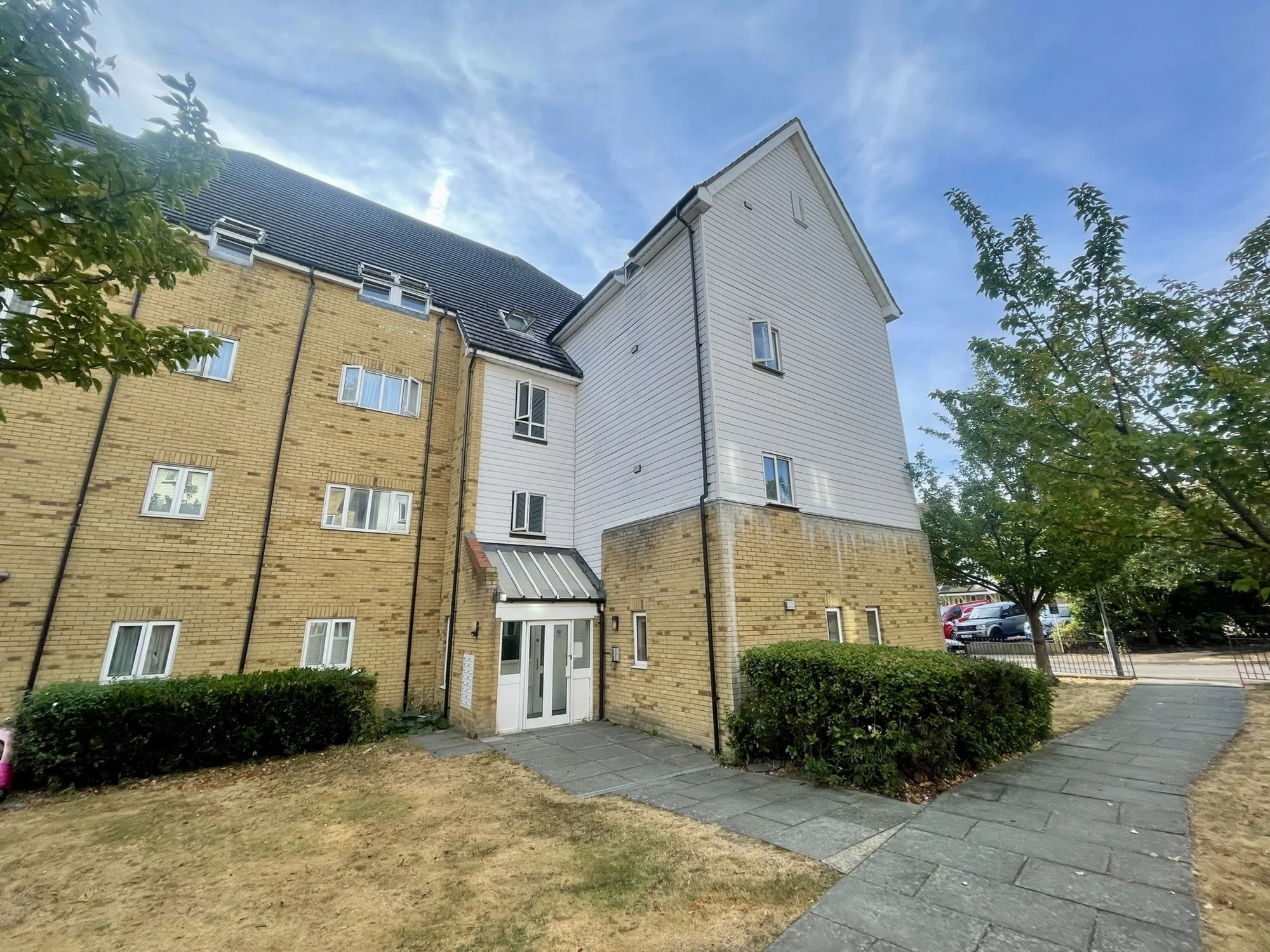 Property photo: Waterside, Northfleet, DA11
