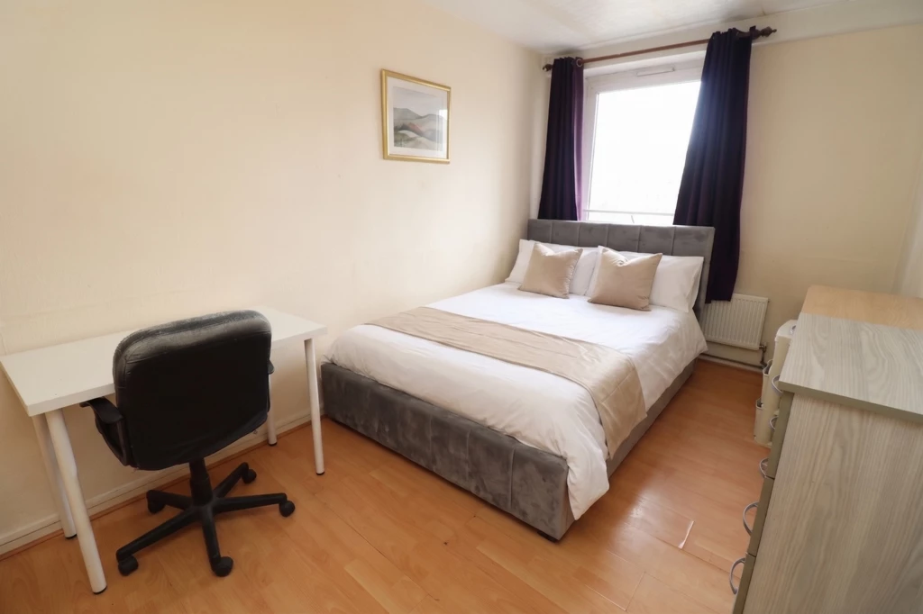 Similar Property: Double room - Single use in Bethnal Green