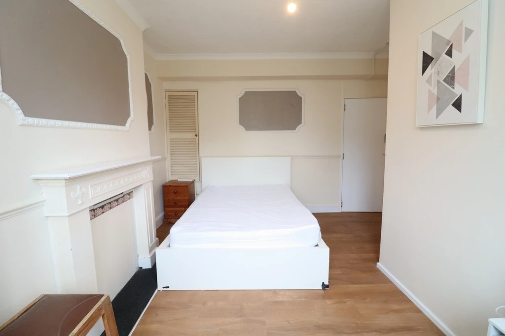 Similar Property: Double Room in Bethnal Green