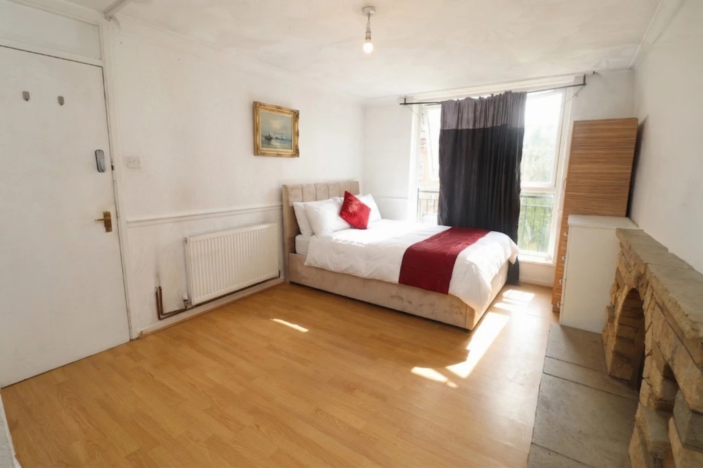 Similar Property: Double Room in Bethnal Green