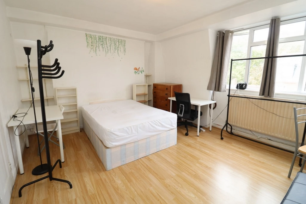 Similar Property: Double Room in Bethnal Green