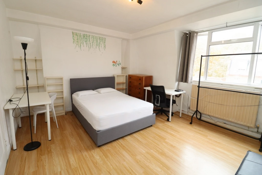 Similar Property: Double Room in Bethnal Green