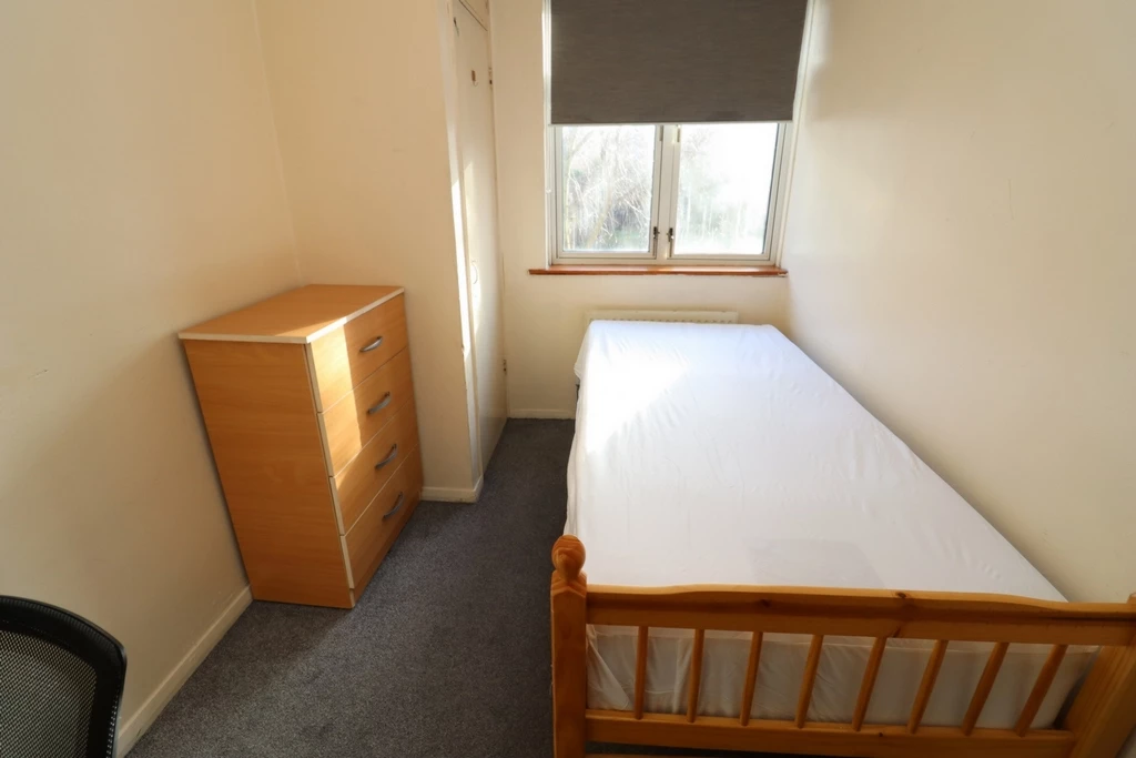 Similar Property: Single Room in Westferry