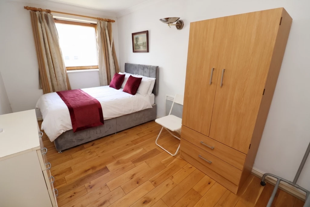 Similar Property: Double room - Single use in Canary Wharf
