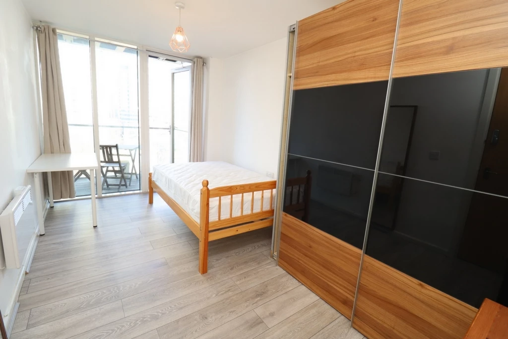 Similar Property: Double room - Single use in Canary Wharf