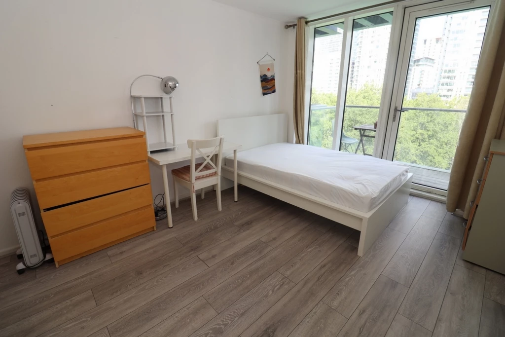 Similar Property: Double Room in Canary Wharf