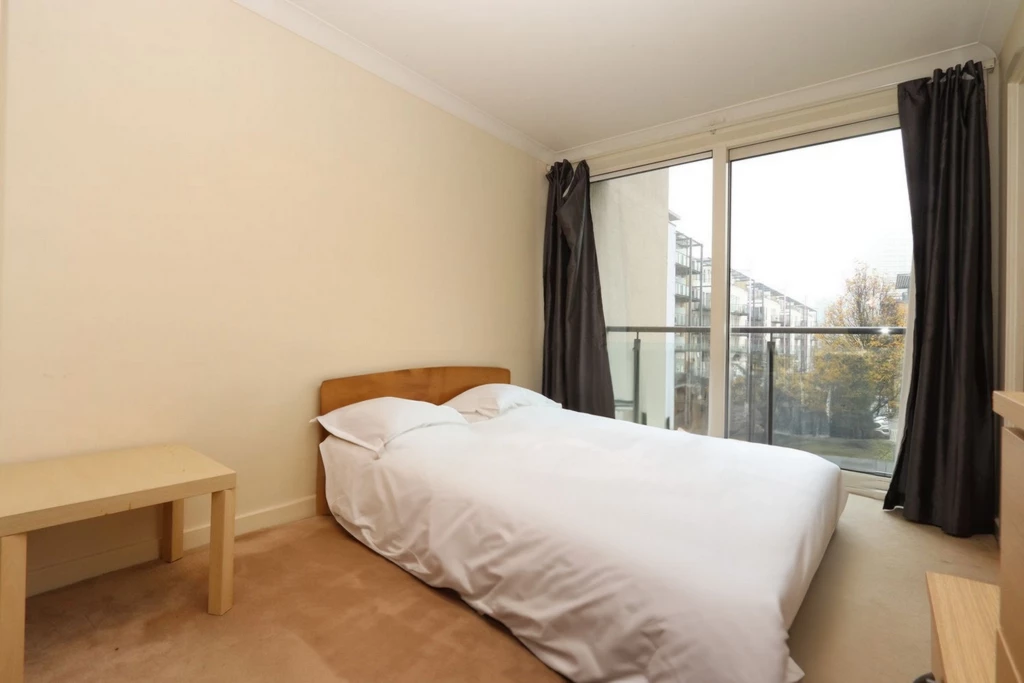 Similar Property: Ensuite Single Room in Canary Wharf