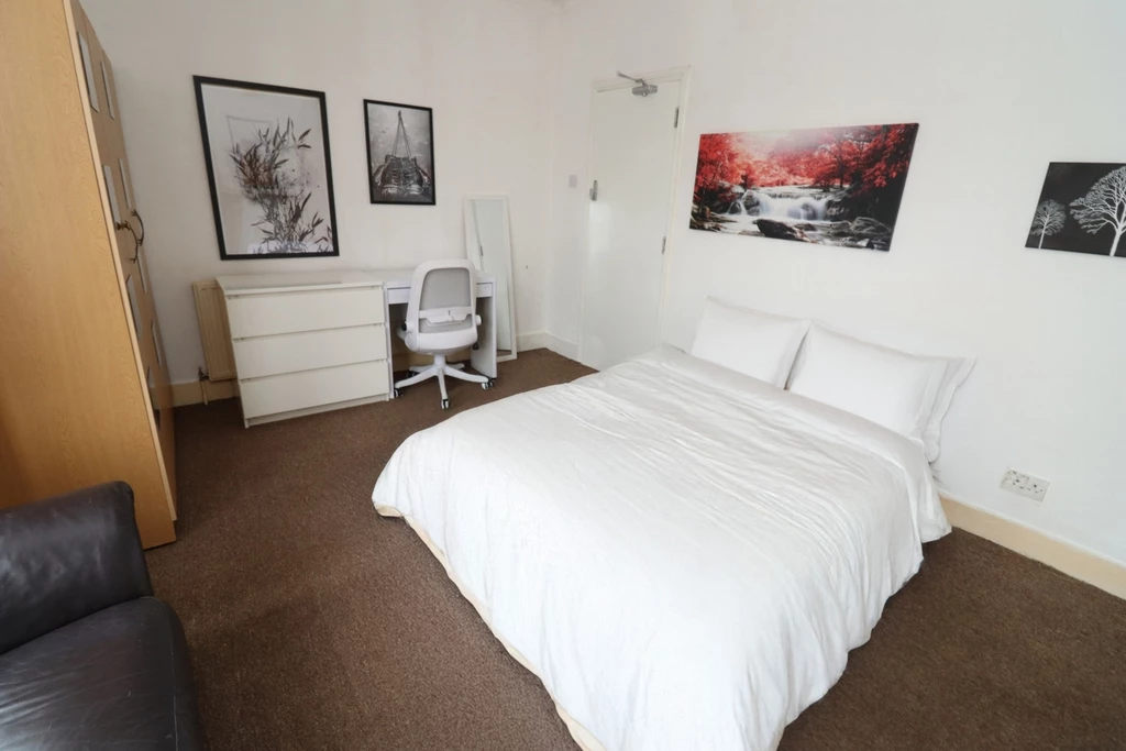 Similar Property: Double room - Single use in Upton Park
