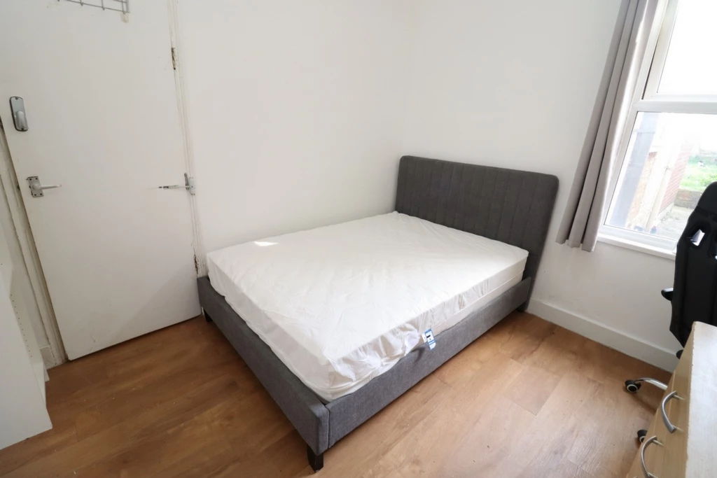 Similar Property: Double room - Single use in Upton Park