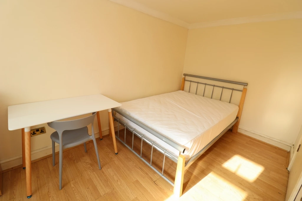 Property photo: The Green, E15