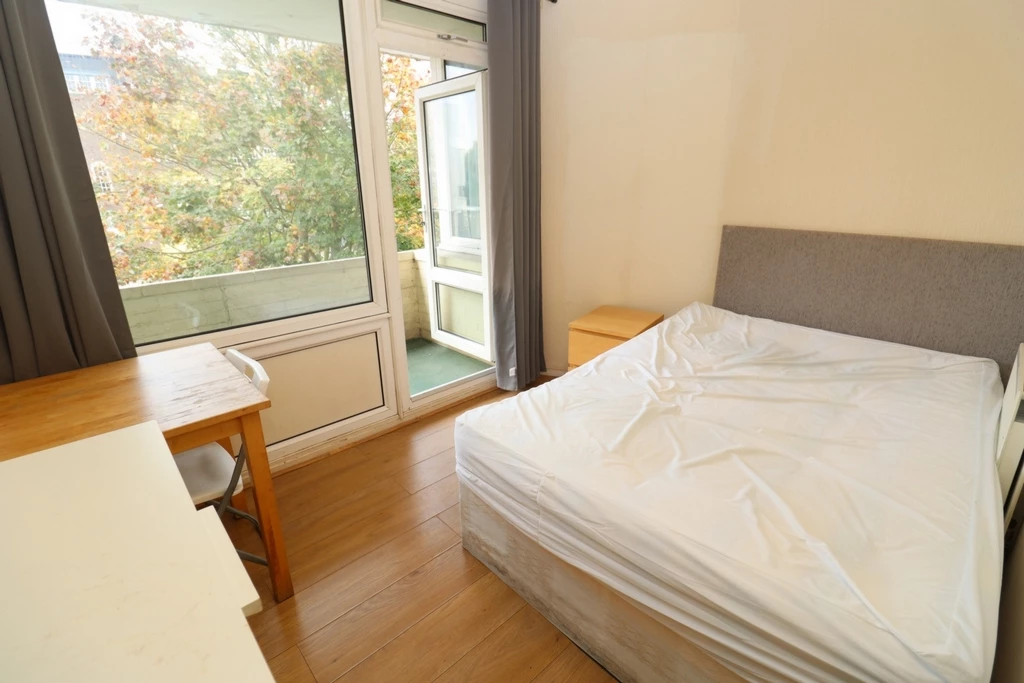 Similar Property: Double room - Single use in Bethnal Green