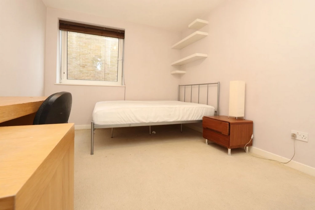 Property photo: Berglen Court,7 Branch Road, E14