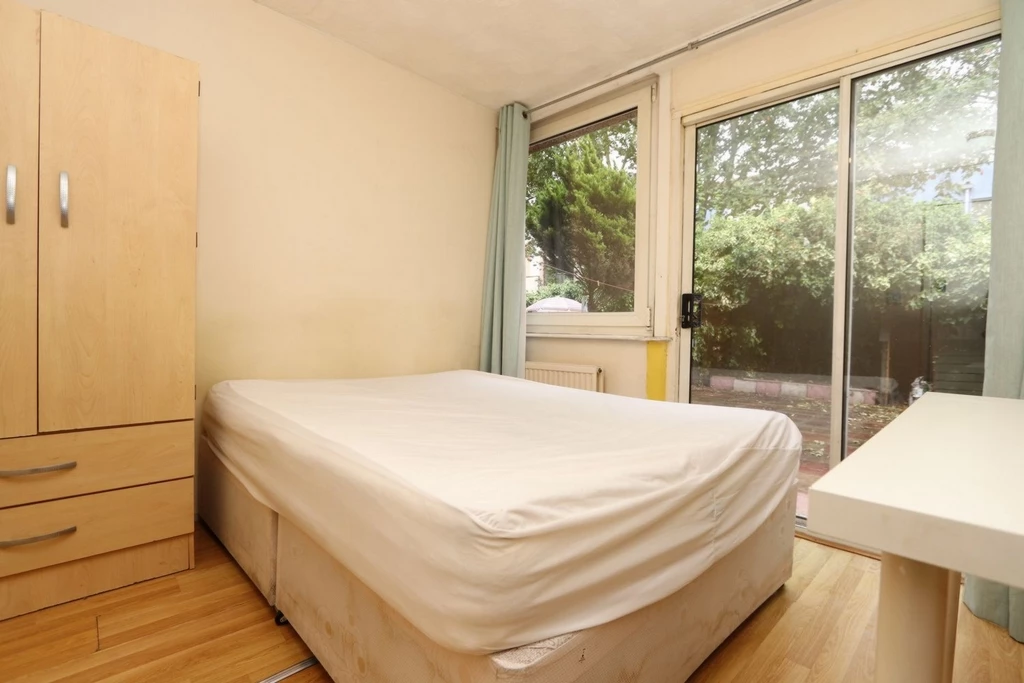 Similar Property: Double room - Single use in King George V