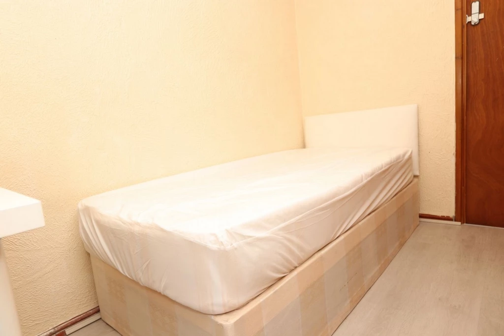 Similar Property: Single Room in Stepney Way,Whitechapel