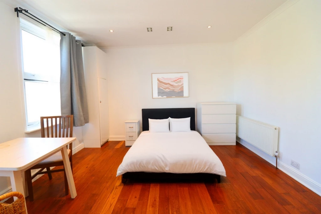 Similar Property: Double Room in Westbourne Park