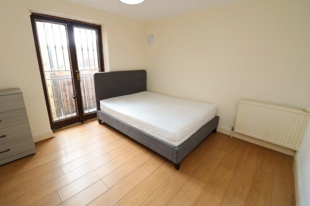 Similar Property: Double room - Single use in Bow