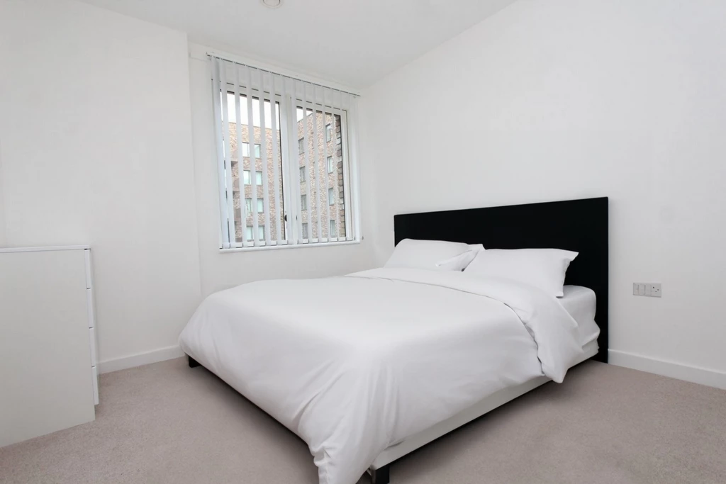 Similar Property: Ensuite Double Room in London City Airport,Gallions Reach